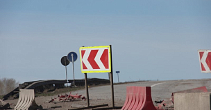От воды освобождаются дороги и мосты в Оренбургской и Курганской областях