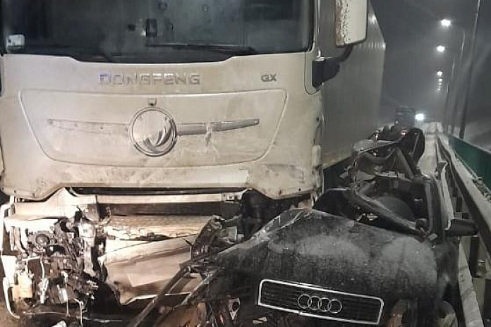 В аварии на трассе М-4 Дон в Воронежской области погибли два человека