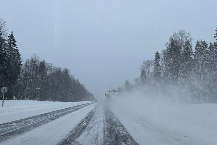 Непогода в ПФО: Для грузовиков и автобусов закрыты трассы в Татарстане, Чувашии, Марий Эл и Ульяновской области