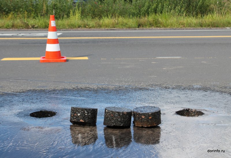 Федеральные дорожники проверили ход ремонта дорог в Шелехове Иркутской области