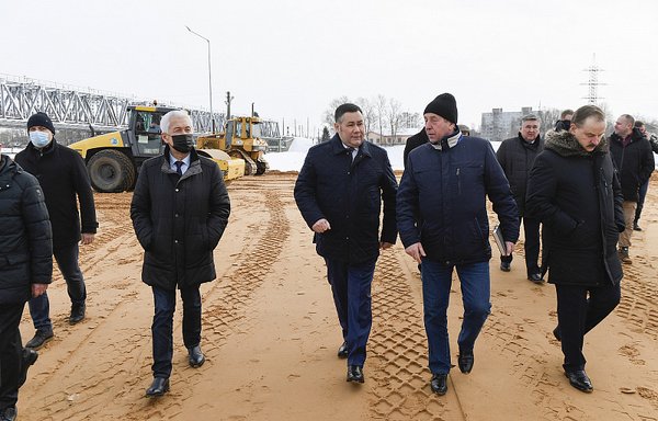 Губернатор Тверской области проинспектировал ход строительства Западного моста в Твери