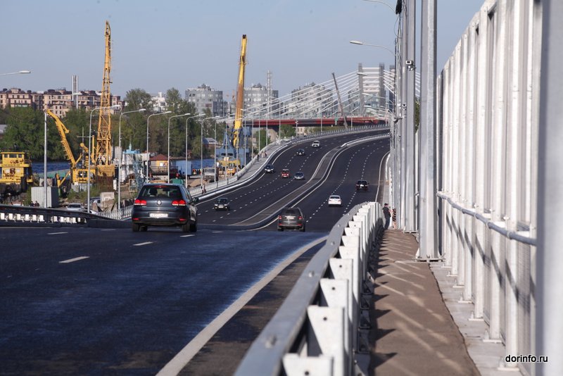 Сабуровский мост на южном участке МСД в Москве готов почти на 85 %