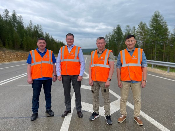 Дорожные работы на ряде участков трассы А-360 Лена в Якутии опережают график