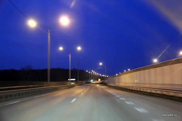 На развязке трасс М-12 и М-7 Волга во Владимирской области проведено пробное подключение освещения