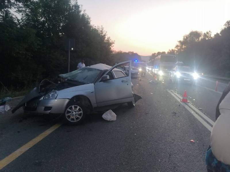 В ночной аварии на трассе М-4 Дон в Горячем Ключе погиб человек