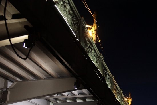 Коммунальный мост в Томске к Новому году украсят 67 светодиодных фигур