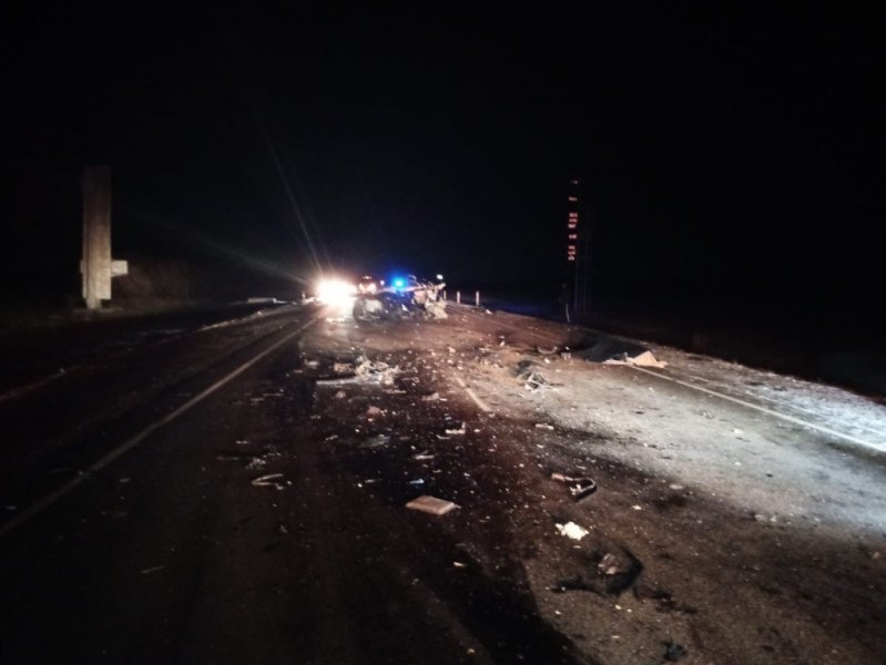 Водитель и пассажирка иномарки погибли в аварии на трассе Р-257 Енисей в Хакасии