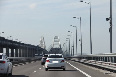 Более 100 тыс. машин проехало по Крымскому мосту за новогодние каникулы • Портал Дороги России •