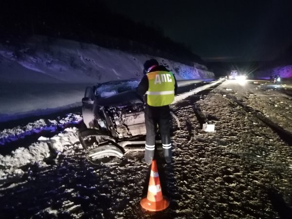 В аварии на трассе Р-354 в Свердловской области погибла 10-летняя девочка
