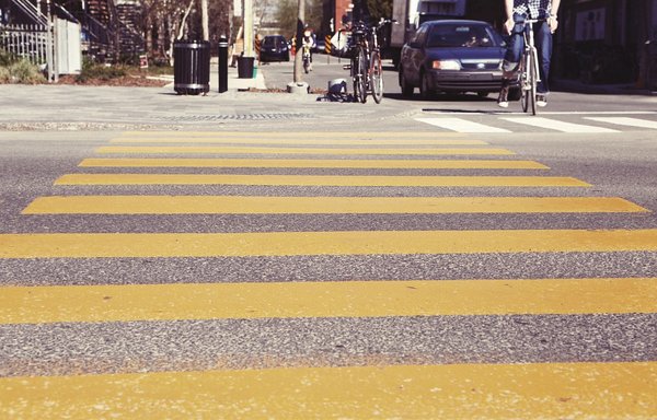 На дорогах в Новом Уренгое появятся четыре «умных» пешеходных перехода в этом году