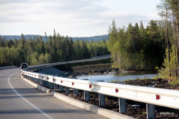 Восстановлено движение на дороге Борогон в Якутии после паводка