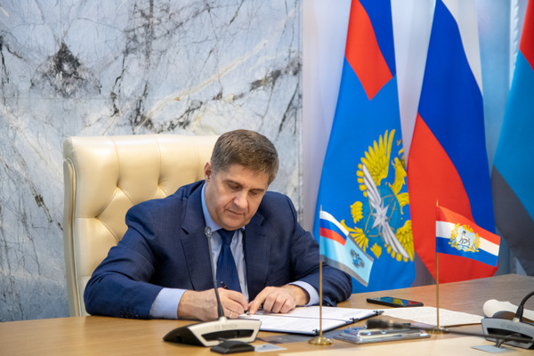 Саратовская область и Росавтодор подписали меморандум о пятилетнем плане развития дорог