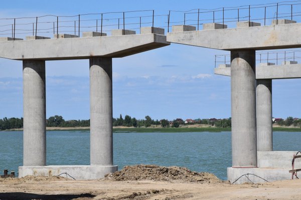 Строительная готовность моста через Сухо-Соленовскую балку в Волгодонске превысила 60 %