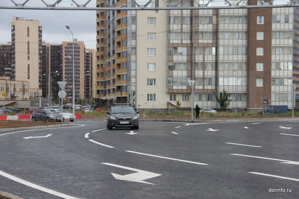 На дороге-защитной дамбе в Брянске для машин открыли автобусную полосу