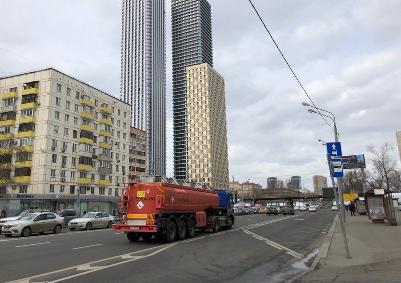 Пять выделенных полос заработали на Волоколамском шоссе в Москве