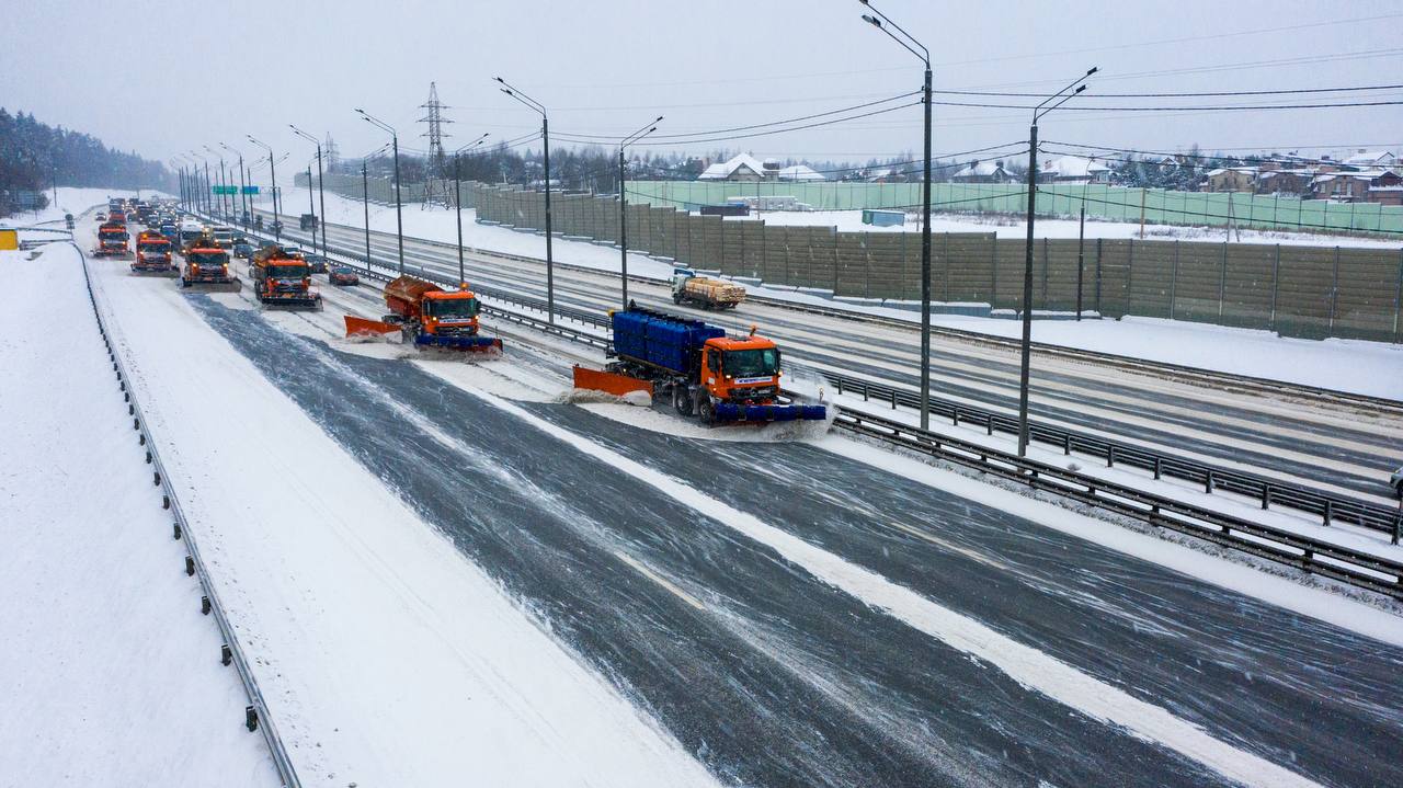 Федеральные дорожники переведены на усиленный режим работы из-за снегопада