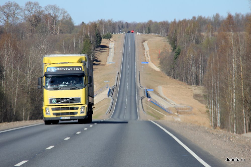 На месяц ограничат движение грузовиков по дорогам Липецкой области