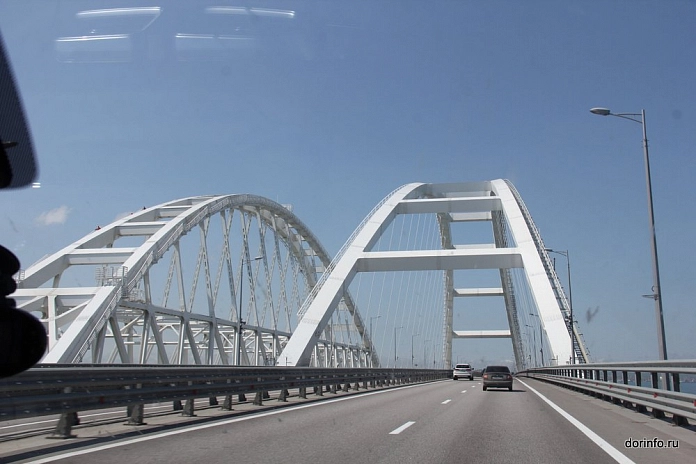 Крымский мост перекроют для движения 21 декабря