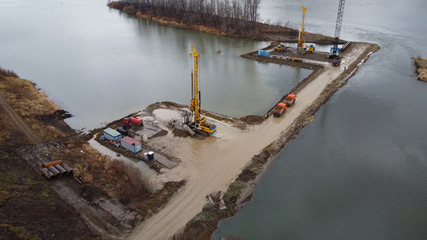 Подготовлены площадки для возведения двух опор моста через Томь на обходе Кемерова
