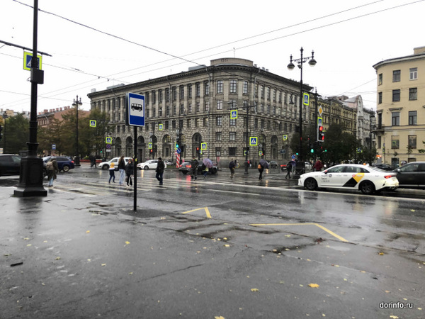 Спасатели предупреждают об усилении ветра в Петербурге до 17 м/с