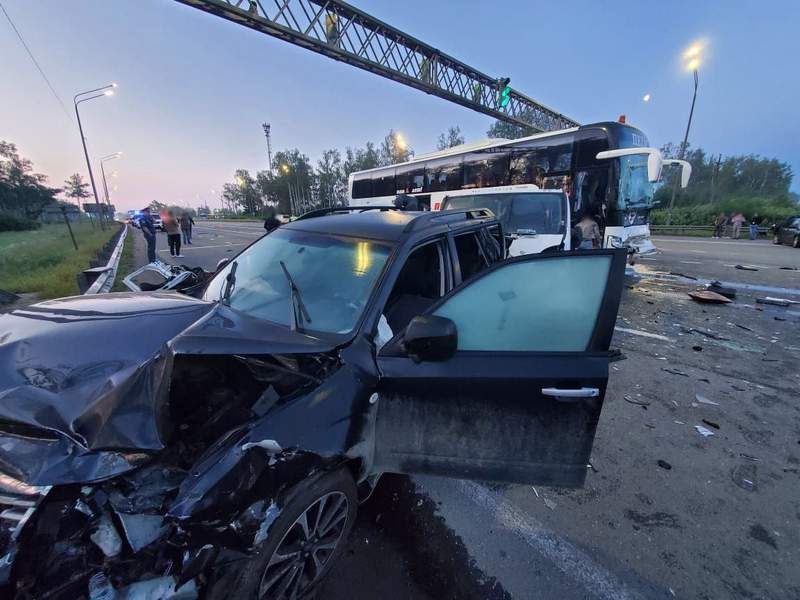 Три человека погибли, семеро пострадали в ДТП на трассе М-7 Волга во Владимирской области