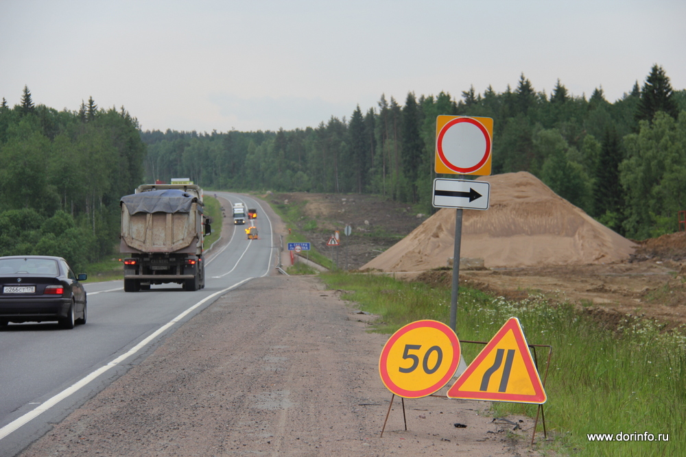 Из-за дефектов на мосту через Волгу на трассе А-298 в Саратовской области ограничили скоростной режим