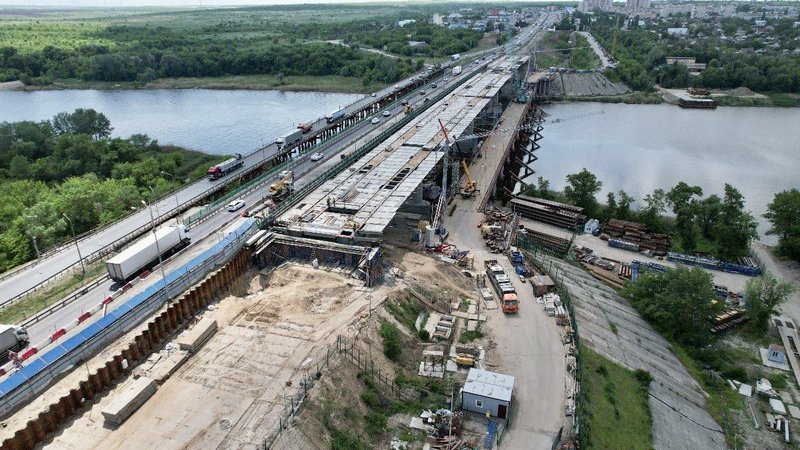 Новый мост через Северский Донец на трассе М-4 Дон в Ростовской области планируют открыть в декабре