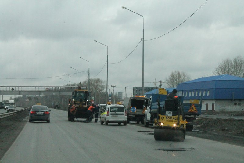 Дорожники приступили к снятию старого асфальта на объездной Тюмени Дорожники приступили к снятию старого асфальта на объездной Тюмени