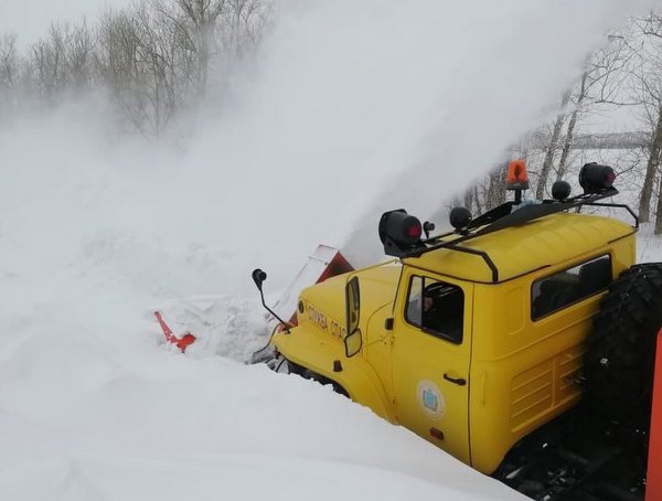 В Саратовской области расчистили дороги к заблокированным из-за снегопада трем населенным пунктам
