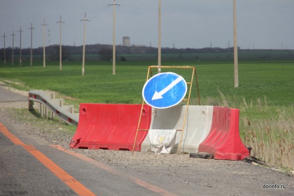 Из-за ремонта путепровода на трассе Р-243 в Костромской области ограничено движение транспорта