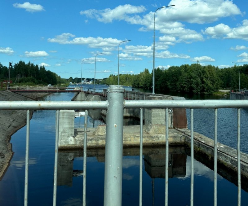 Ограничено движение по дороге Летнереченский – Палокоргская ГЭС в Карелии из-за подтопления в результате прорыва дамбы