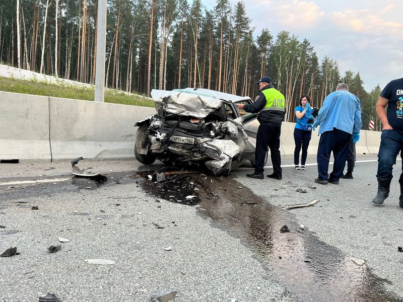 Два человека погибли в аварии на ЕКАД в Екатеринбурге