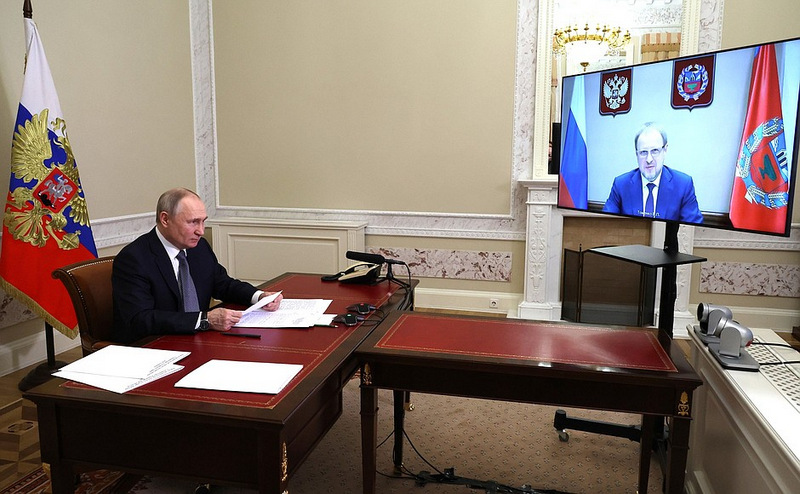 Глава Алтайского края попросил Владимира Путина помочь с ремонтом дороги до Казахстана