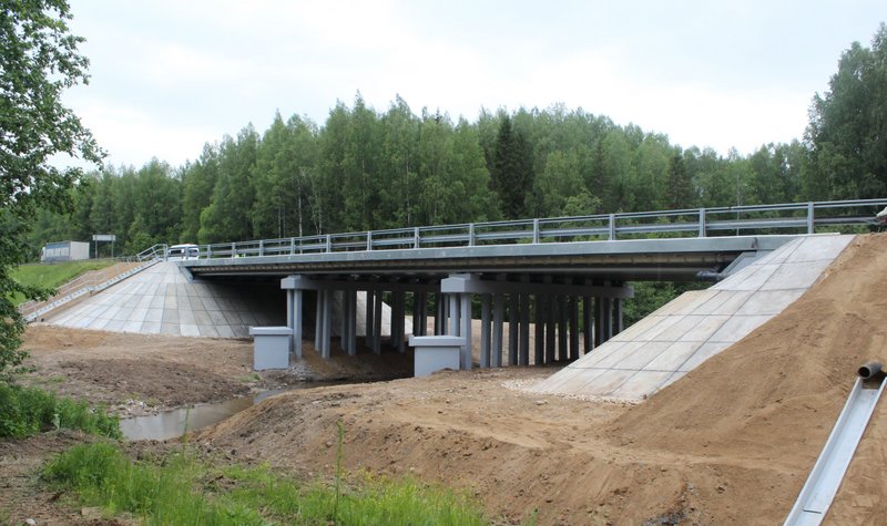 Мост через реку Шорега на трассе М-8 Холмогоры в Вологодской области отремонтирован