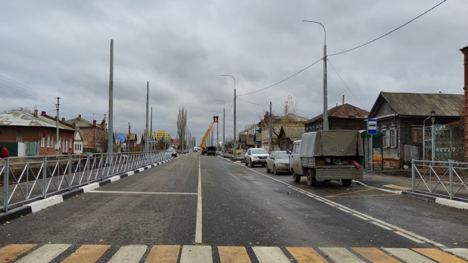 Затруднено движение на 60 дорогах в Саратовской области в непогоду