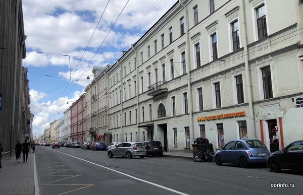 С 1 ноября парковка стала платной на улицах в Адмиралтейском районе Петербурга