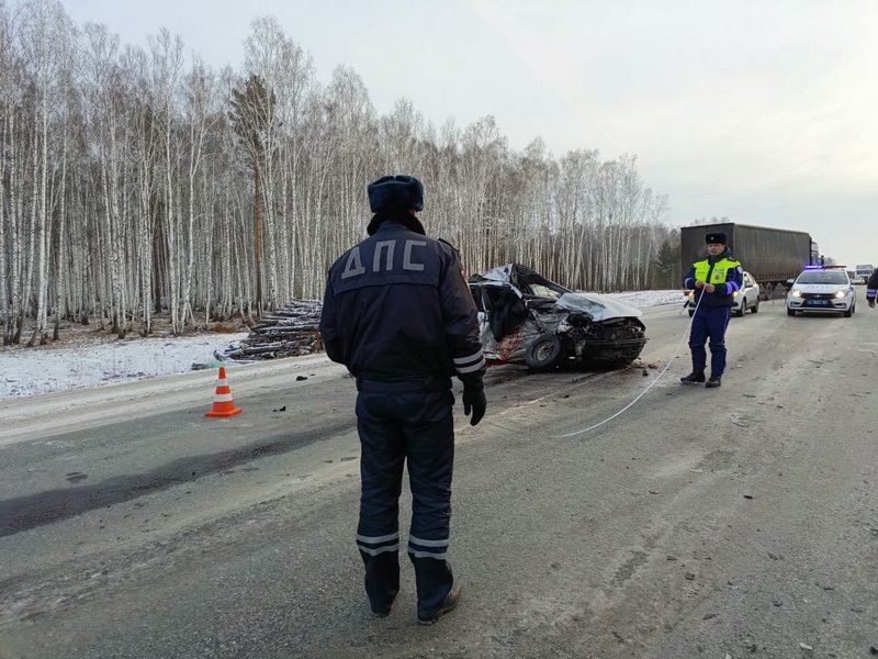 Один человек погиб в аварии на трассе Р-351 Екатеринбург – Тюмень в Свердловской области