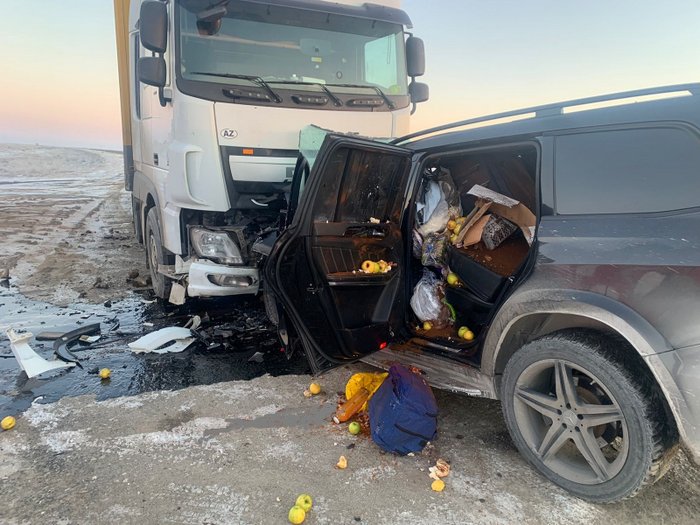 Четыре человека погибли в аварии на трассе Р-22 Каспий в Калмыкии