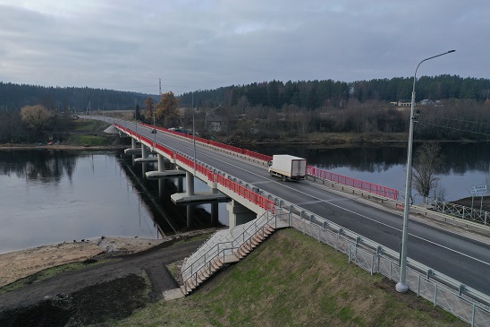 Трассу Р-21 Кола в Ленобласти перекроют 10 июня из-за разводки моста через реку Свирь