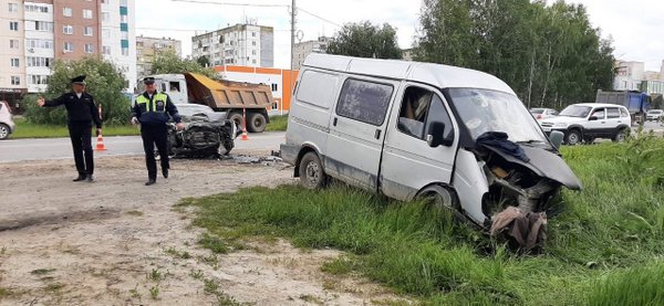 Шесть человек пострадали в ДТП с иномаркой и «Газелью» в Тобольске