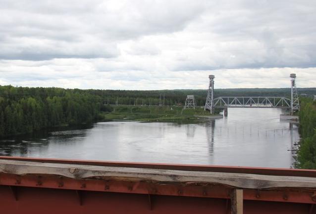 Мост через свирь в лодейном