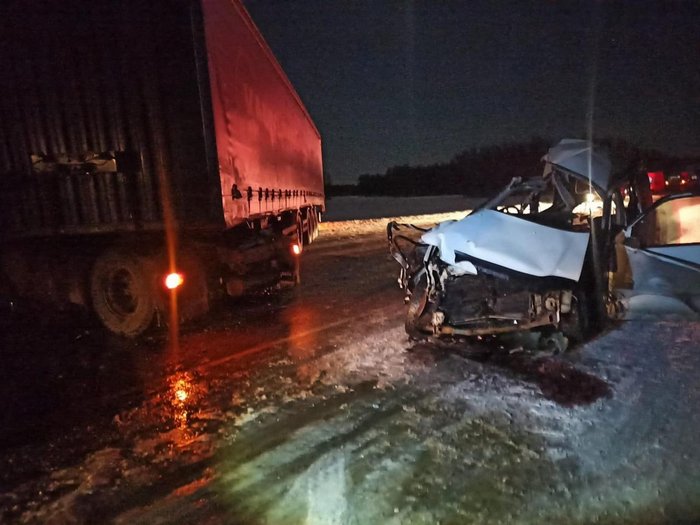 Двое погибли в аварии на трассе Р-254 Иртыш в Омской области