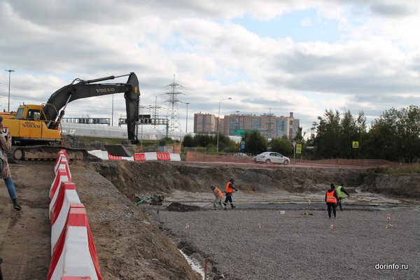 Строительство ЕКАД идет с опережением графика - губернатор Свердловской области