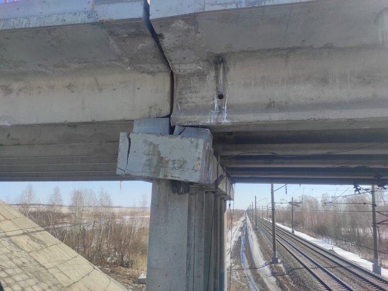 Перекрыли путепровод в Каргате Новосибирской области из-за дефектов Перекрыли путепровод в Каргате Новосибирской области из-за дефектов