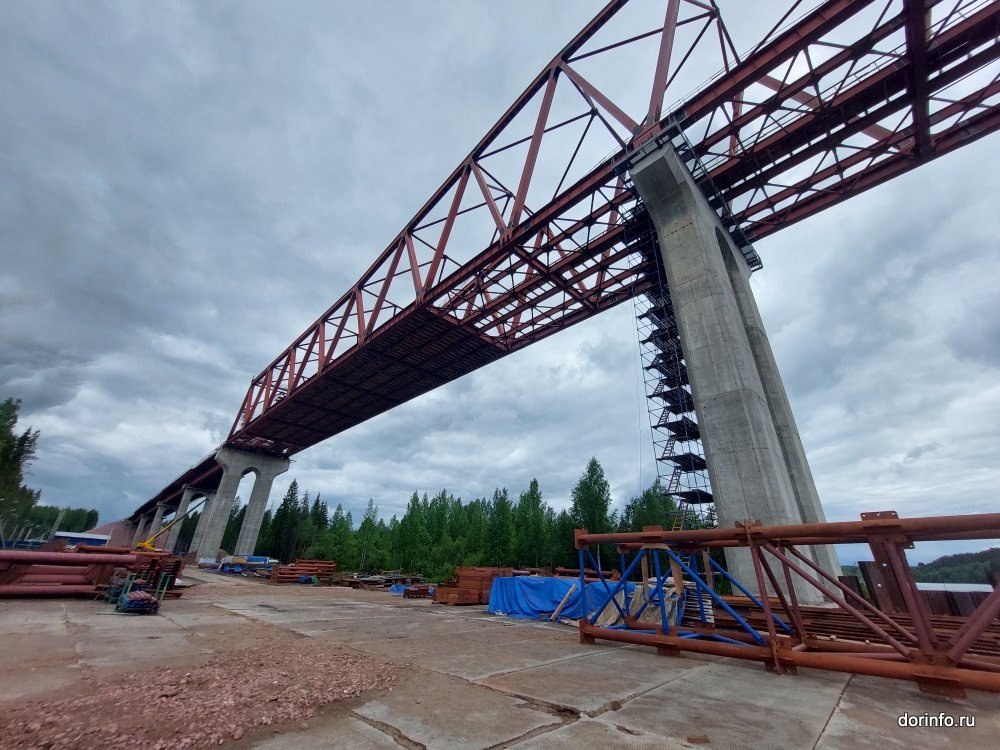 Губернатор Самарской области проверил ход строительства моста через Волгу и обхода Тольятти