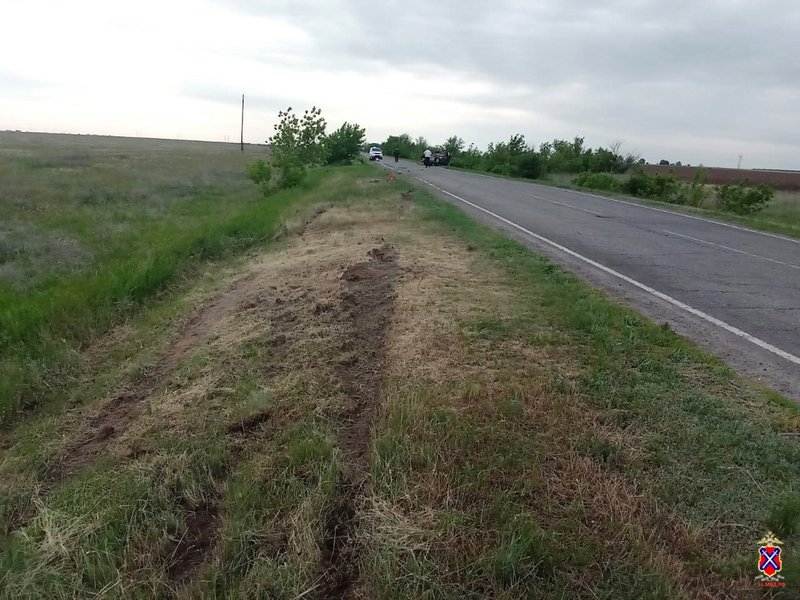 Трое погибли в утренней аварии на трассе в Волгоградской области