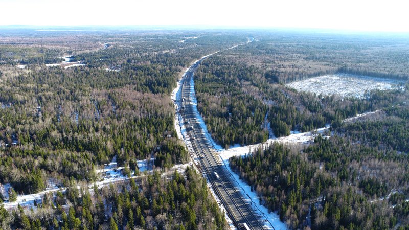 За четыре года более 80 км трассы Р-242 в Свердловской области расширили до четырех полос