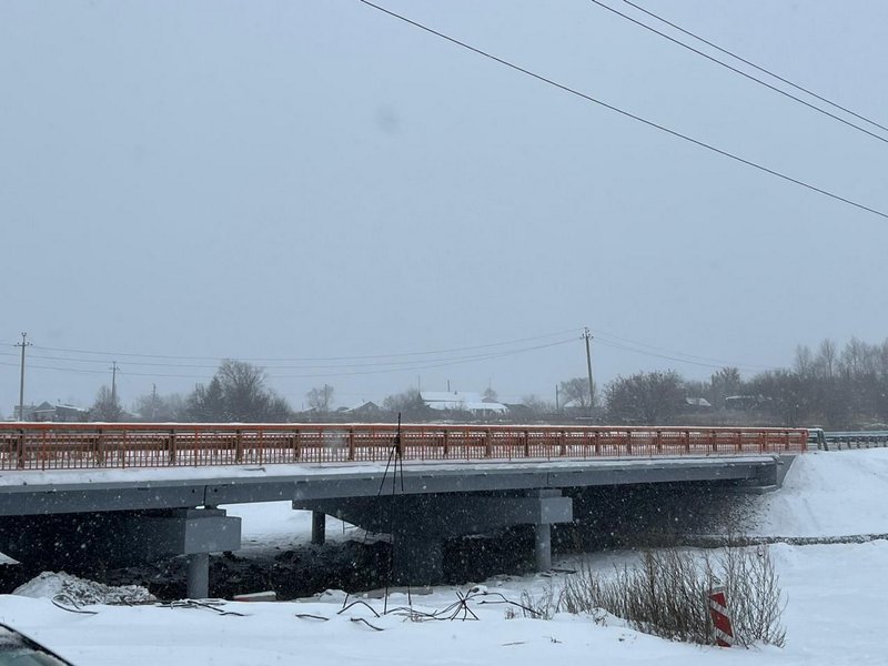 Открыли рабочее движение по мостам через реки Ирмень и Шарап в Новосибирской области
