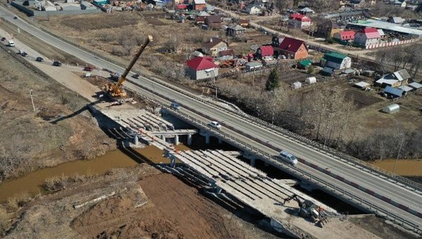 В Перми начался демонтаж моста через реку Мулянку на трассе Р-242