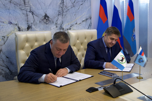 Иркутская область и Росавтодор подписали меморандум о пятилетнем плане развития дорожной сети региона